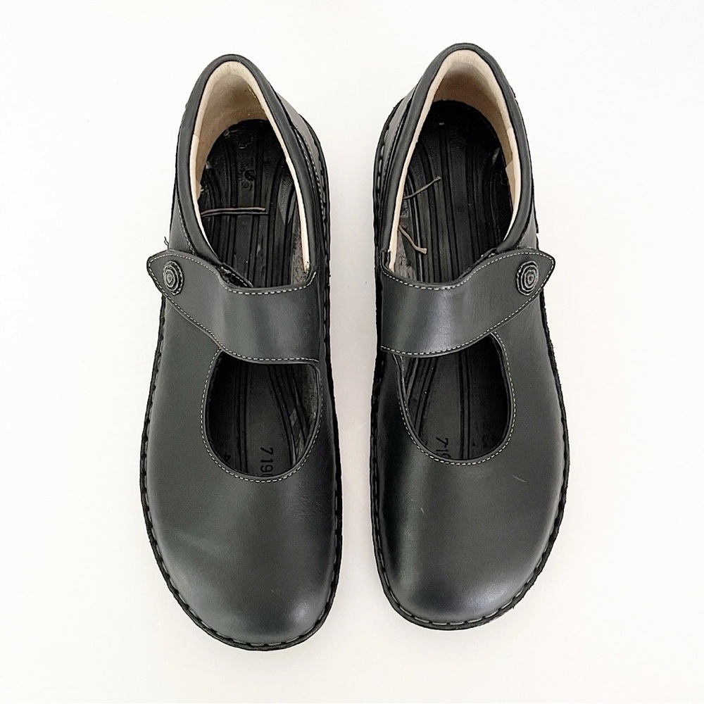 Finn Comfort Black Mary Jane Flats